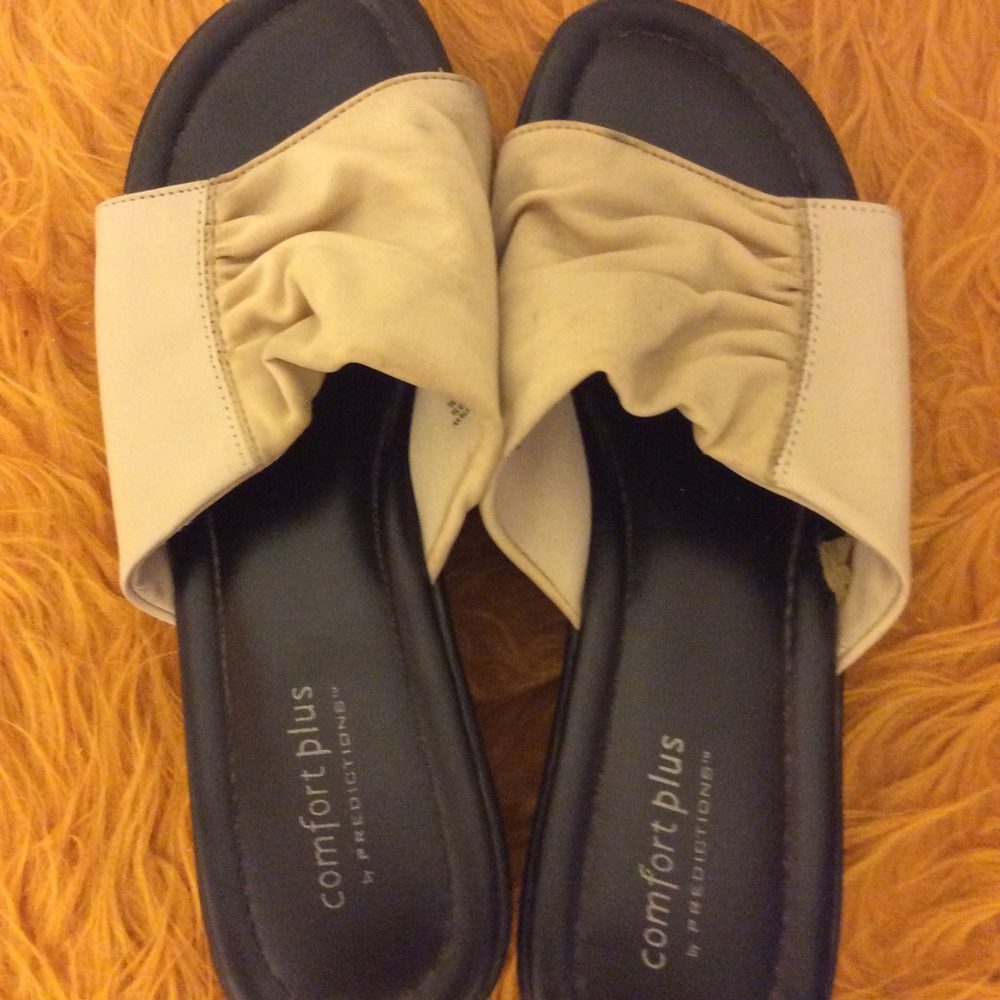Sandals - Picture 10 of 10